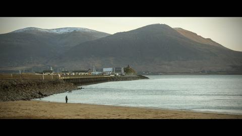 Fenit beach mountain view 