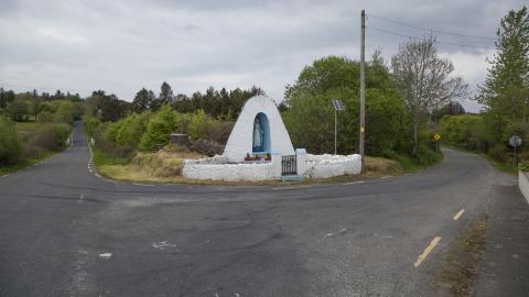 Lyreacrompane Grotto